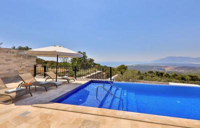 Villa Red Sun