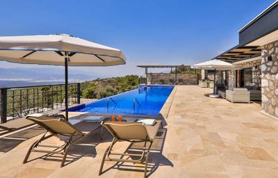 Villa Red Sun