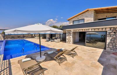 Villa Red Sun