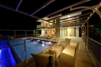 Villa Oscar Üzümlü