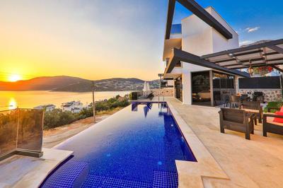 Villa Life