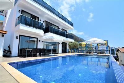 Yeni Villa