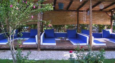 Blue & White Hotel