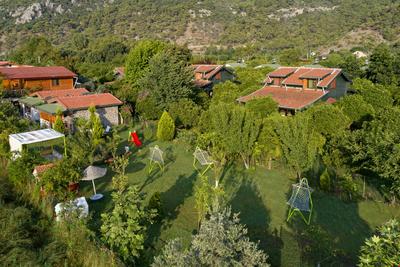 Flora Pansiyon Çıralı
