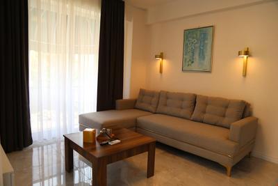 Insuit Luxury Hotel