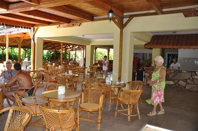 Larissa İnn Hotel