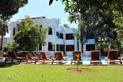 Meşe Hotel