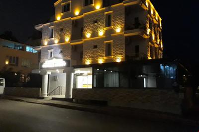 Golden Spark Hotel and Apart