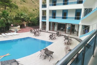 Ada Arası Hotel