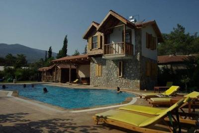Olimpos Köy Evi