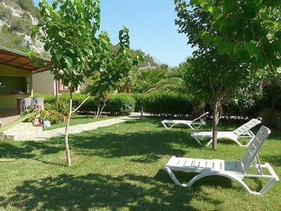 Oblomov Bungalows Apart
