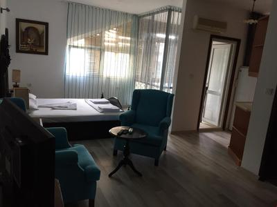 Clup Lara Konakları
