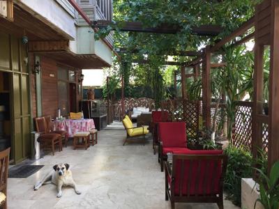 Clup Lara Konakları