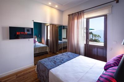 Mono Hotel