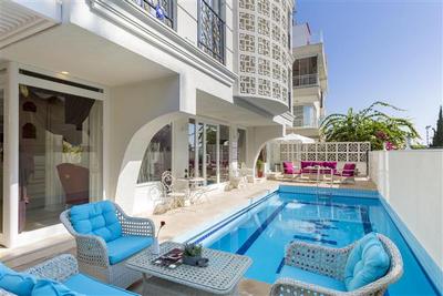 Wise Hotel & Spa - Adult Only