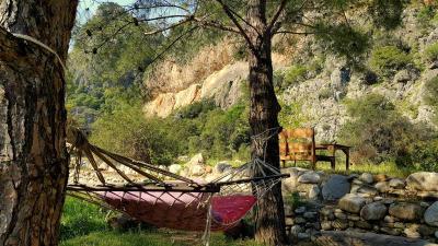 Dionysos Lodge