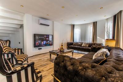 Red Premium Avantgarde | Serik