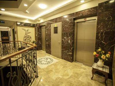 Lion Park Suites & Residence