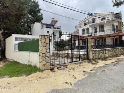 La Famillie Kuşadası