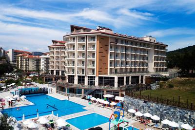 Ramada Resort By Wyndham Kusadasi & Golf