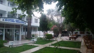 Selina Hotel