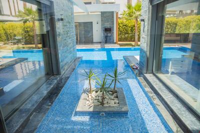Swan 1 Villa