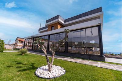 Leone Cunda Edition Otel (+12)