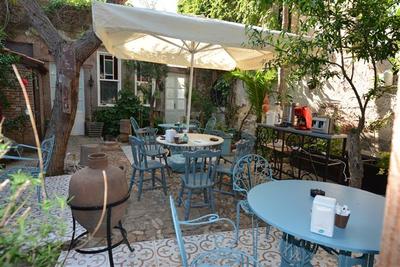 Cunda Zehra Teyzenin Evi - Tarihi Konak