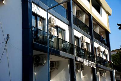 Yat Otel