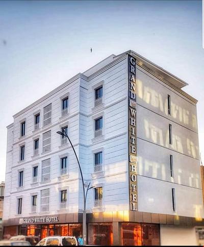 Grand White Hotel