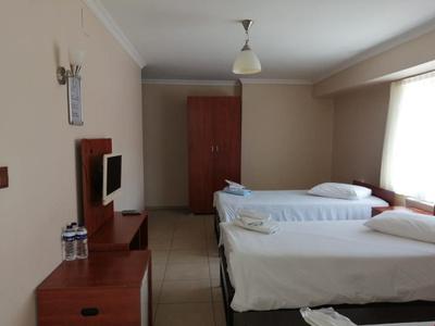 Şahin Otel