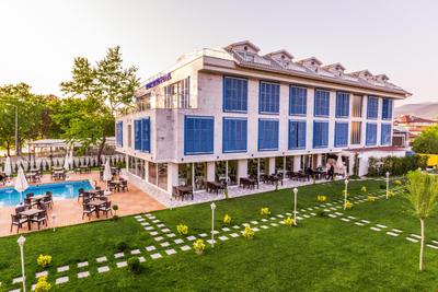 Limnades Hotel