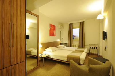 Kardeş Otel