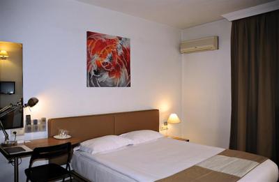 Kardeş Otel