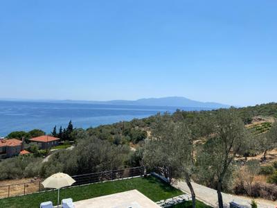 Assos Luna Houses