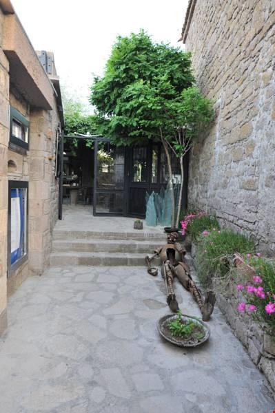 Assosyal Otel