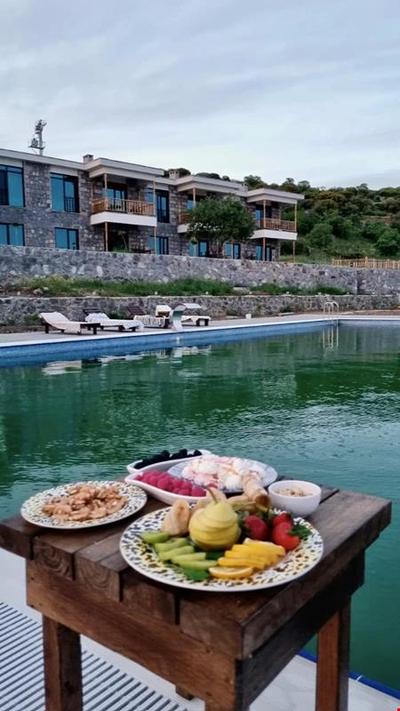Karadut Taş Otel