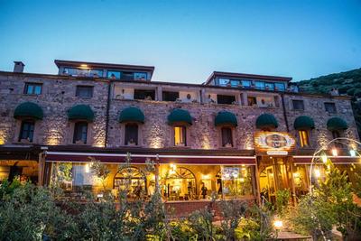 Assos Kervansaray Hotel