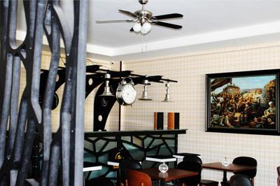 Maidos Suites