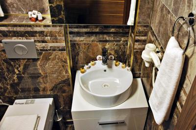 Asuris Hotel