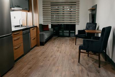 Ceneviz Suit Otel