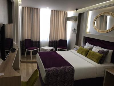 Saros Hotel