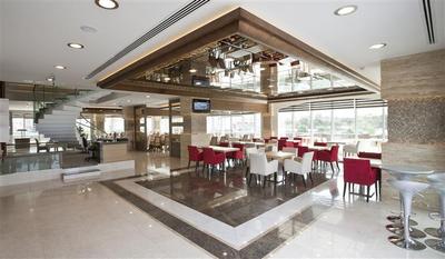 Fourway Hotel Spa & Restaurant