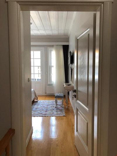 White Island Boutique Hotel