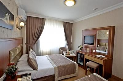 Hermanos Hotel