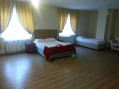 Kona Hotel
