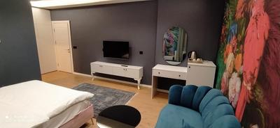 Hola Suites Hotel
