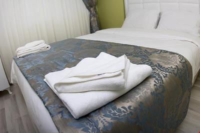 Nisans Hotel