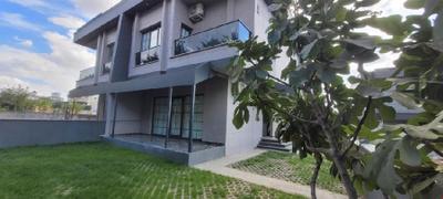 Villa Red Tent
