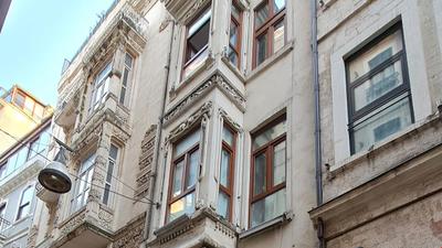 Adelio Pera Hotel